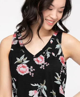 Sleeveless V-Neck Swing Top