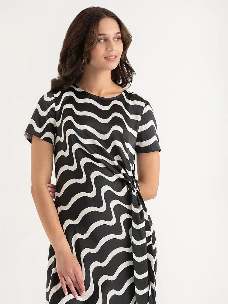 Short Sleeve Twisted Tie Front Maxi Dress