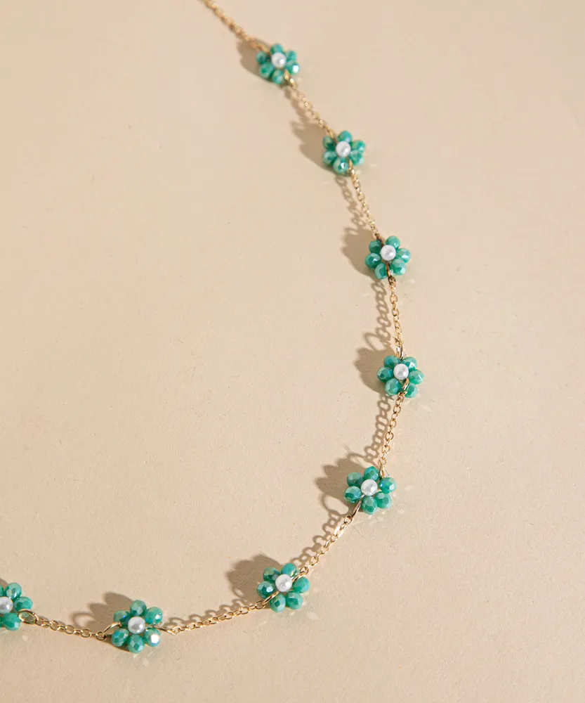 Short Green Daisy Necklace