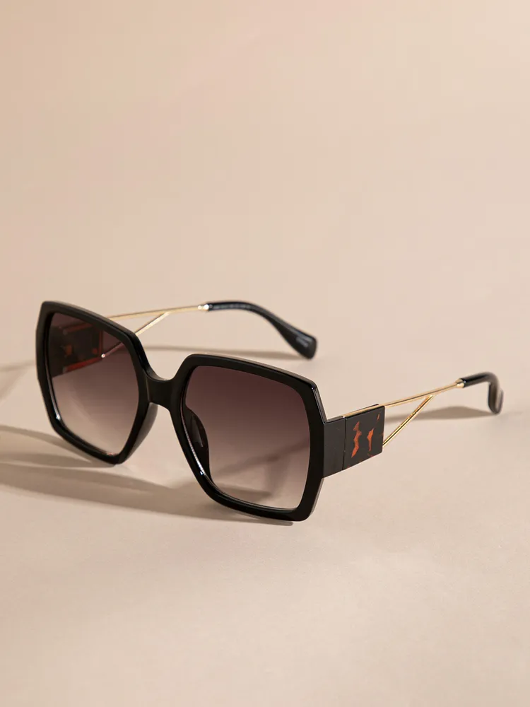 Oversized Black Frame Sunglasses