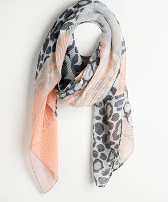 Plisse Leopard Scarf