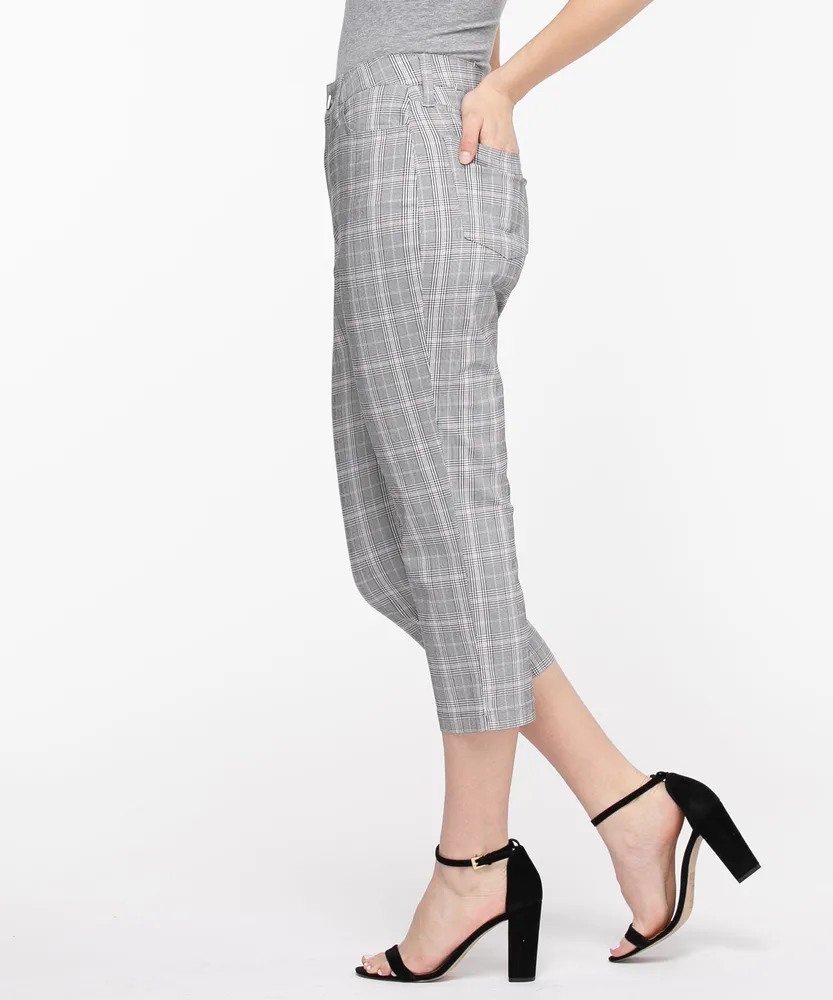 Microtwill Pull-On Crop Pant