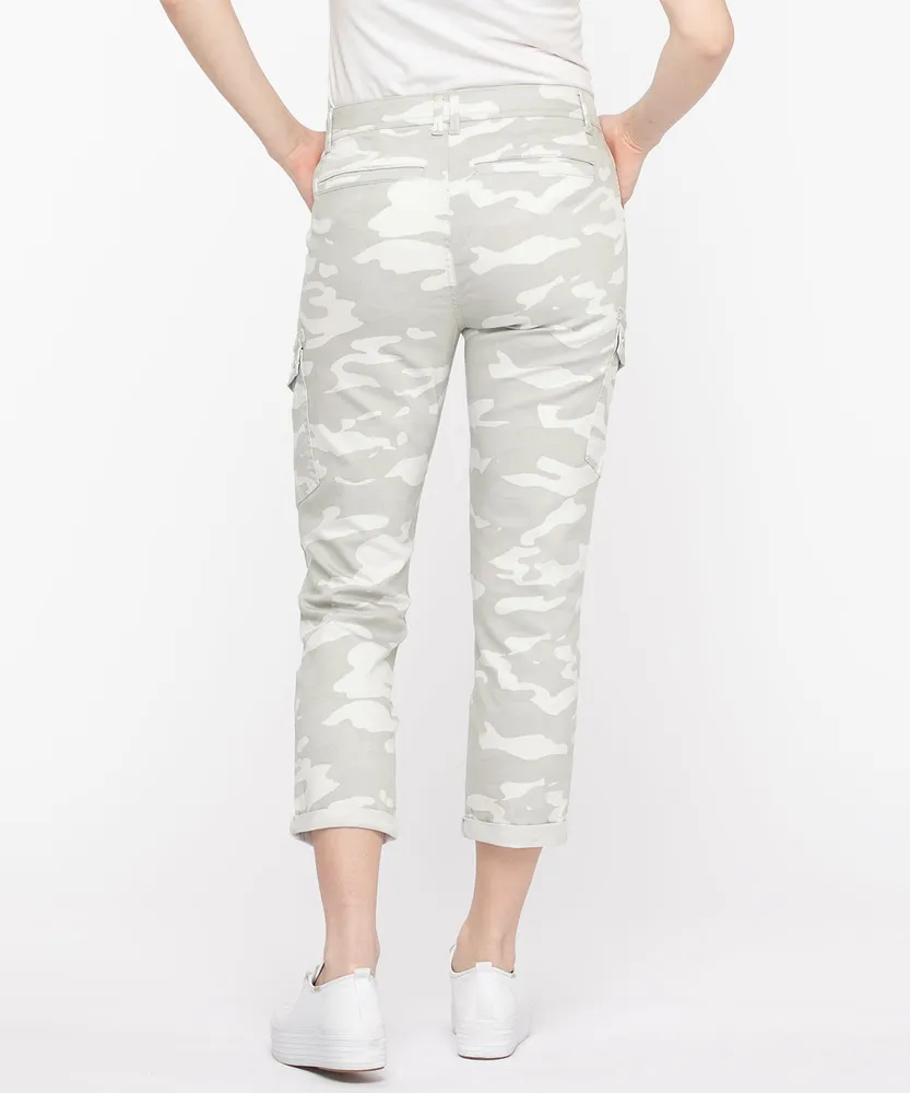 Democracy "Ab"solution Camo Utility Crop