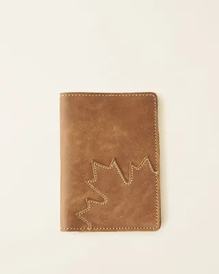 Roots Maple Leaf Passport Cover Tribe in Natural