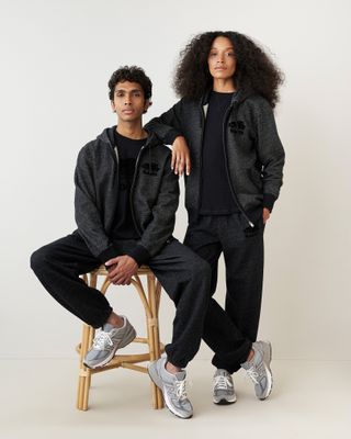 Roots Organic Original Full Zip Hoodie Gender Free in Black Pepper