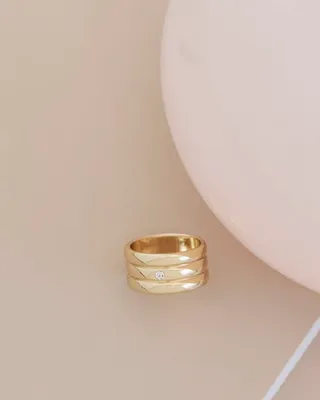RW&CO. - Large Ring with Small Stone Gold