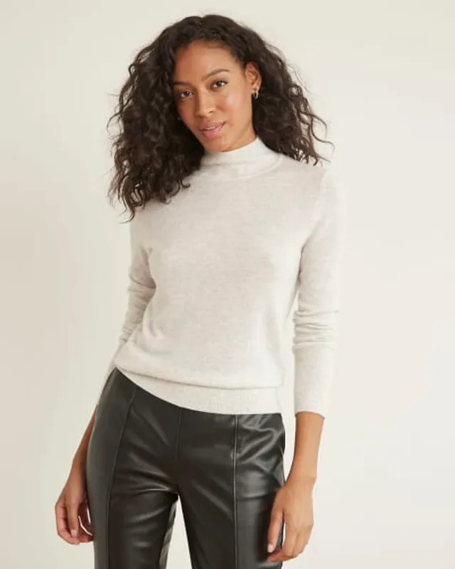 Long-Sleeve V-Neck Cashmere-Blend Sweater