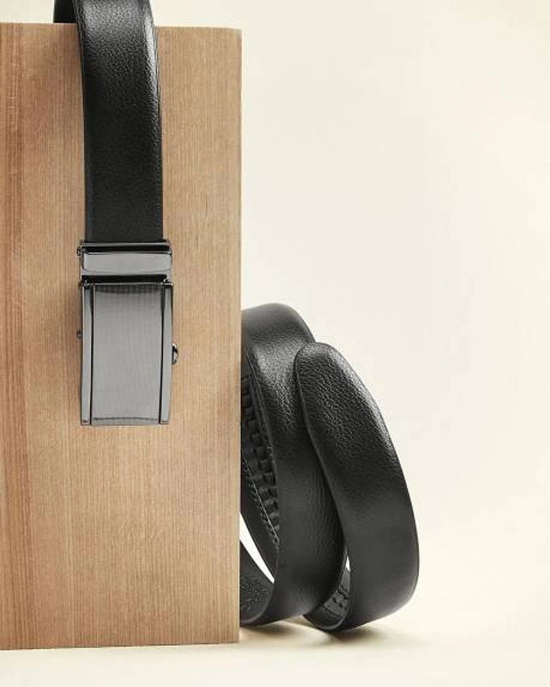 Textured Leather Belt With Automatic Buckle