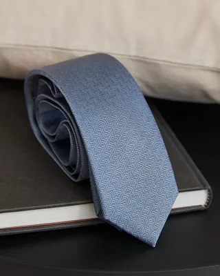 Regular Textured Tie