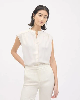 Extended-Sleeve Crew-Neck Buttoned-Down Blouse