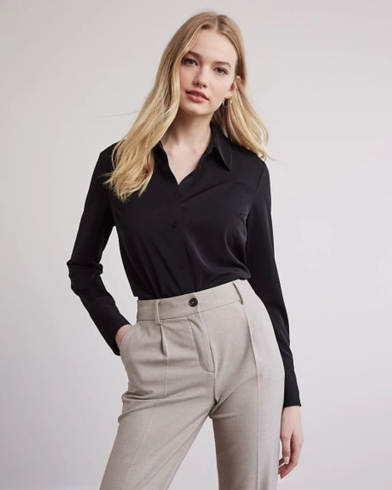 Long-Sleeve Buttoned-Down Blouse