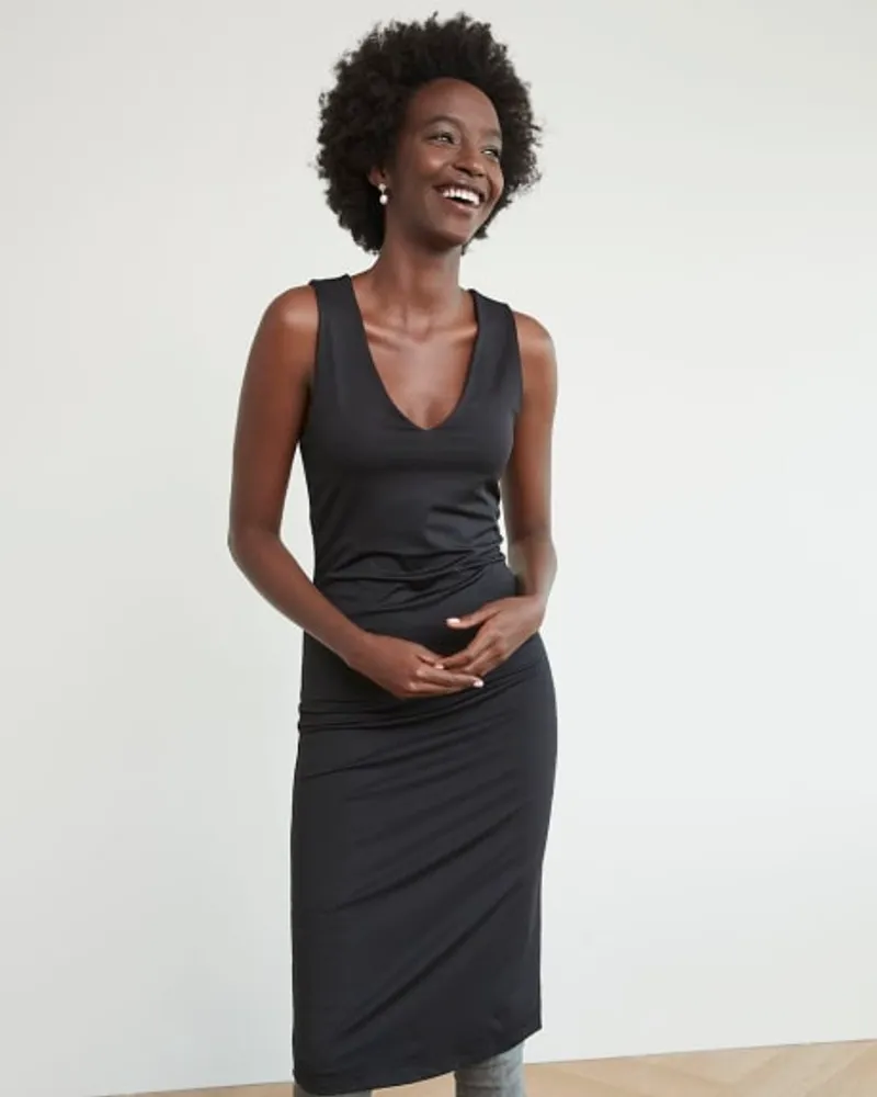 RW&CO. - Sleeveless Fitted V-Neck Dress Black
