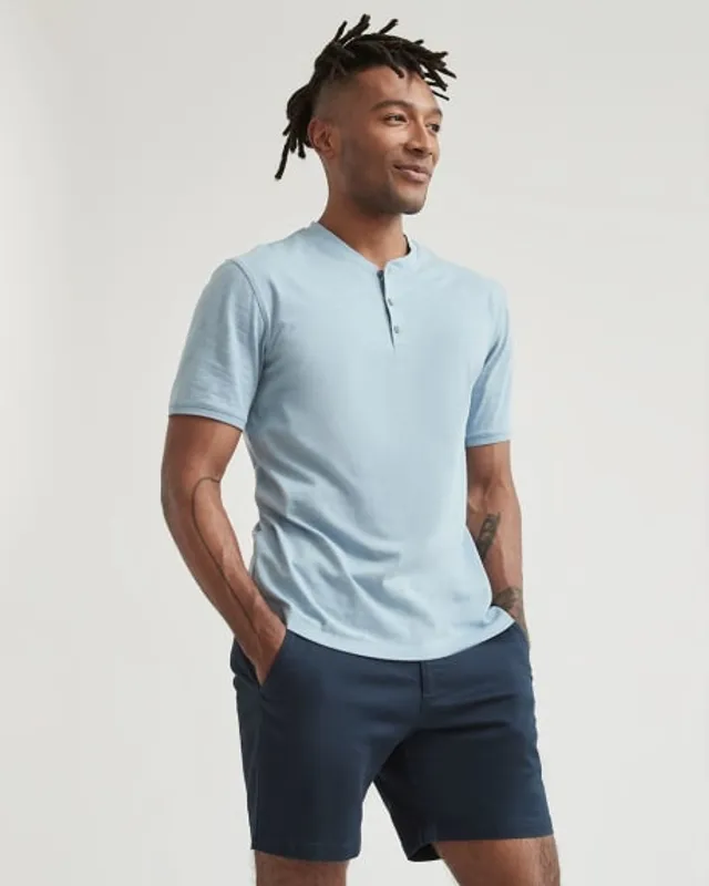 RW&CO. - Solid Short-Sleeve Tee with Henley Neckline Light Wash