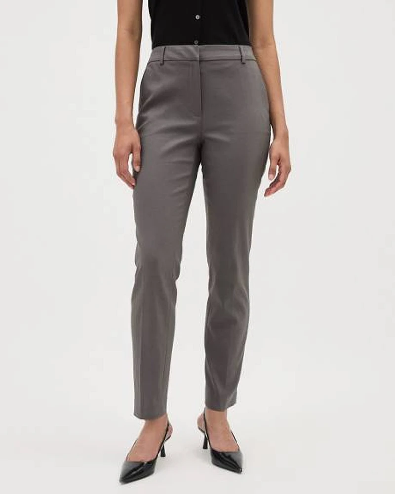 Limitless Mid-Rise Slim-Leg Signature Pant