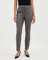 Limitless Mid-Rise Slim-Leg Signature Pant