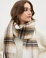 Plaid Scarf with Fringes