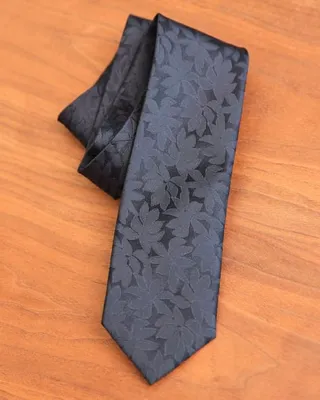 Celebration Regular Tie with Floral Pattern