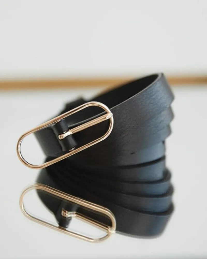 Skinny Leather Belt with Oval Buckle