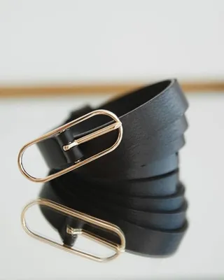 RW&CO. - Skinny Leather Belt with Oval Buckle
