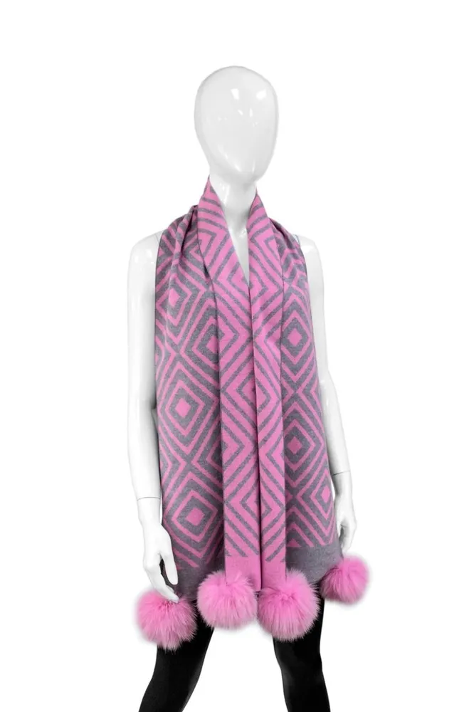 SCARF W/DIAMOND DESIGN & FUR POMS