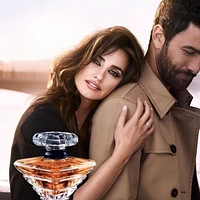 Trésor Eau de Parfum with Sandalwood & Vanilla Musk