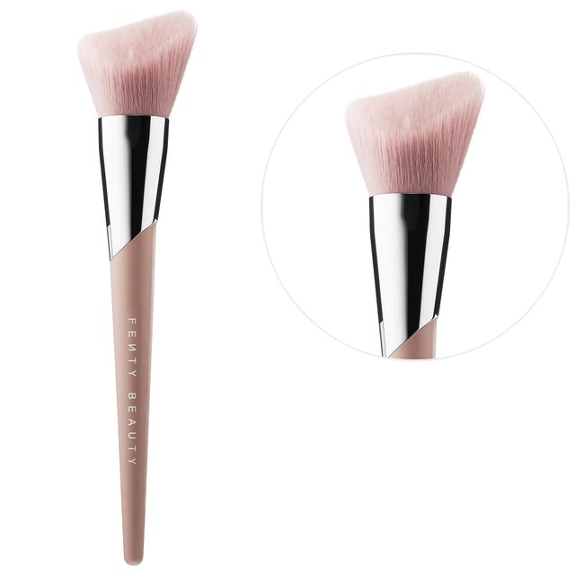 Cheek Hugging Bronzer Brush 190