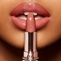 Hot Lips Lipstick 2