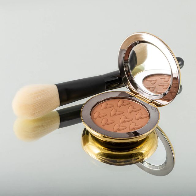 Lawless Multi-Use Powder Brush