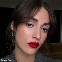PETAL BOUCHE Liquid Longwearing Matte Lipstick