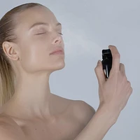 Skin Fetish: Glass 001 Legendary Glow Setting Spray
