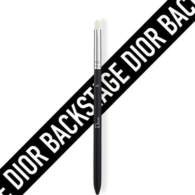 dior backstage small smudging brush no. 22 (pincel difuminador para sombra de ojos)