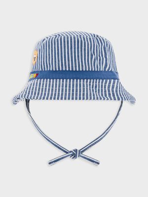 Chapeau bleu marine