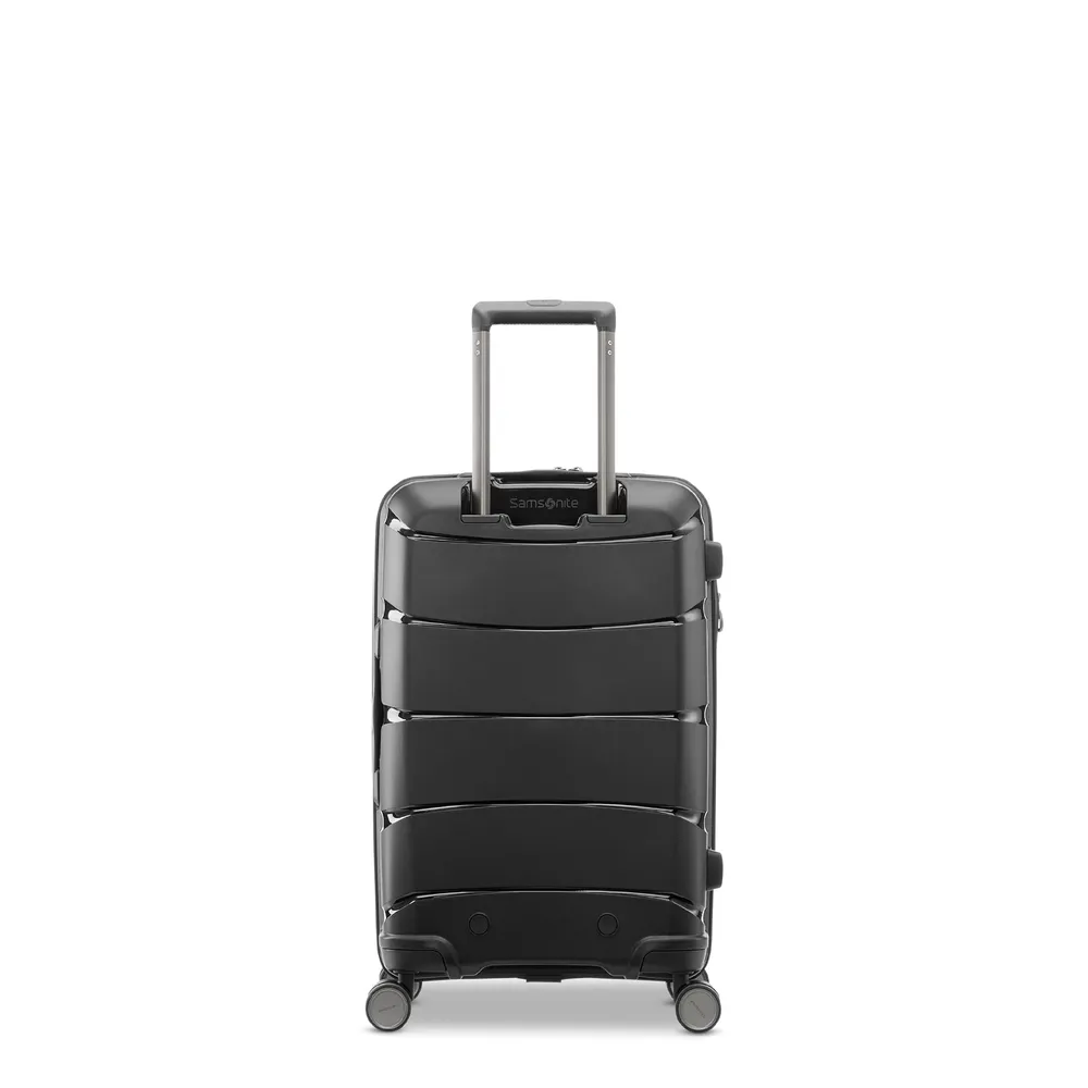 Outline Pro Hardside 21.5" Carry-on