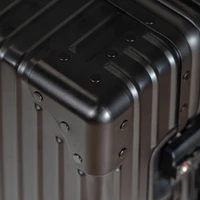 Elite / Aluminum Carry-on