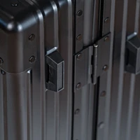 Elite / Aluminum Carry-on