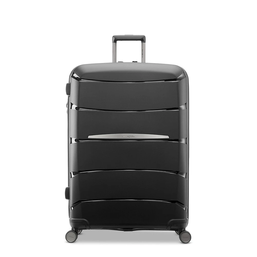 Outline Pro Hardside 28" Luggage