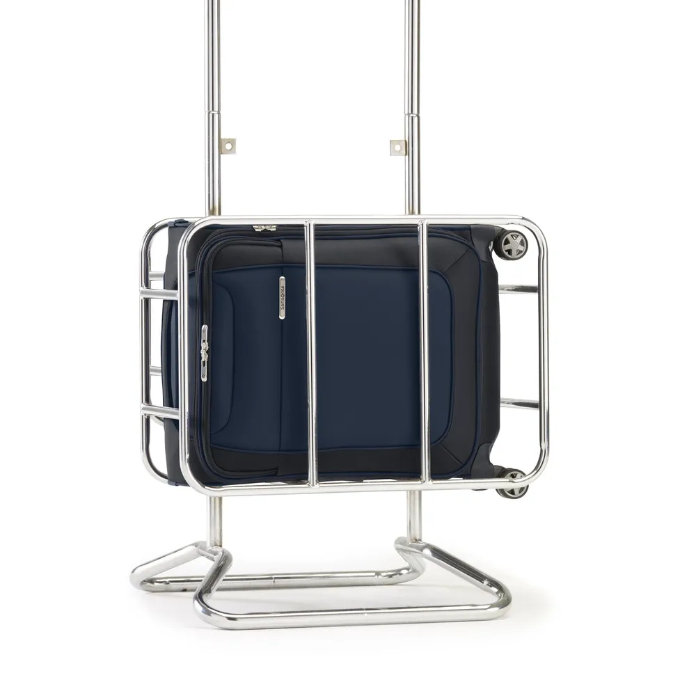 D-Lite Softside 21" Carry-On Luggage