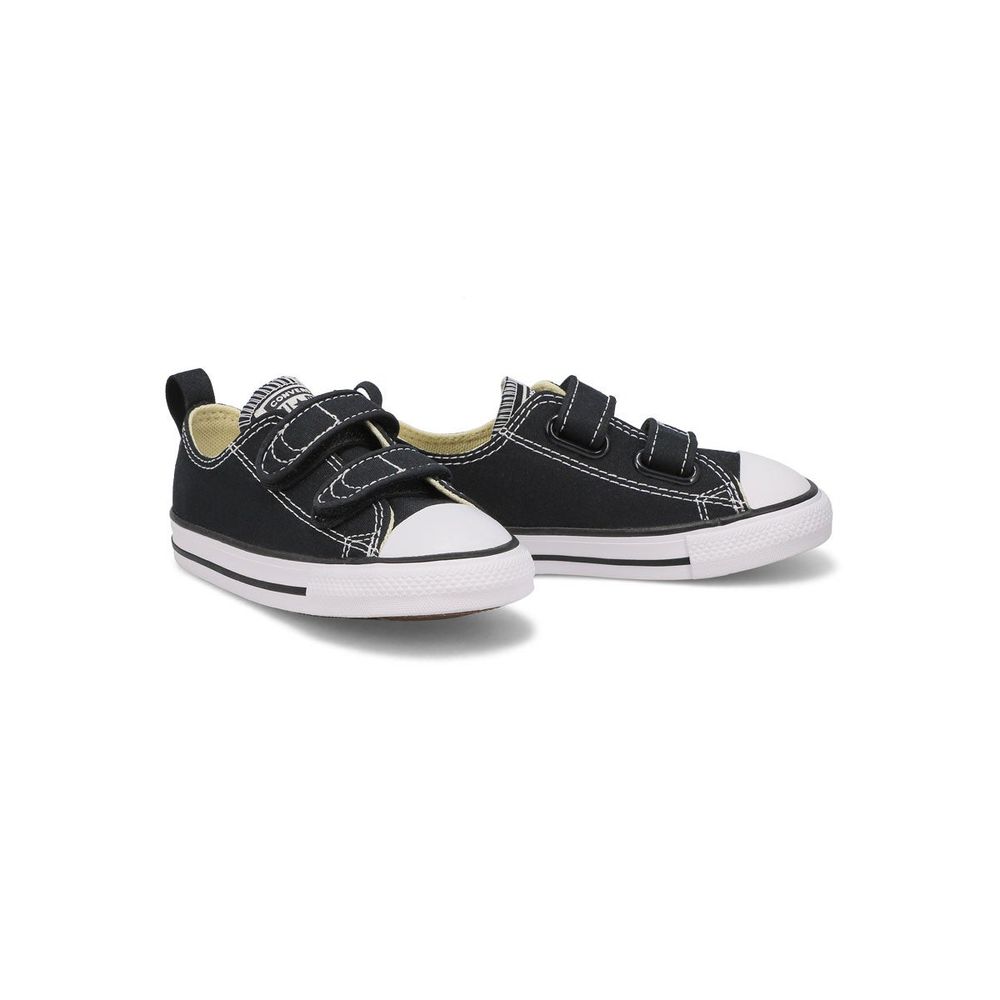 Infants Chuck Taylor All Star V2 Canvas Sneaker - Black