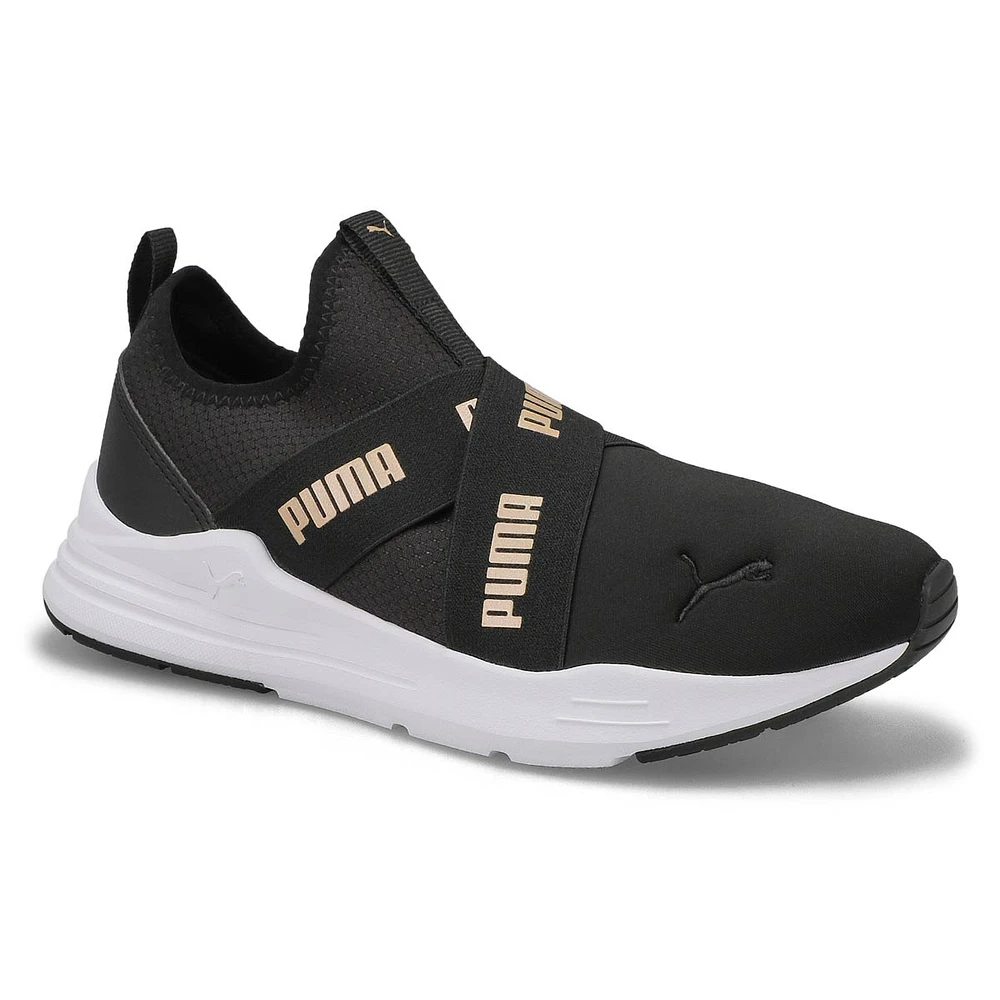 Women's Wired Run Slip On Sneaker - Black/Gold