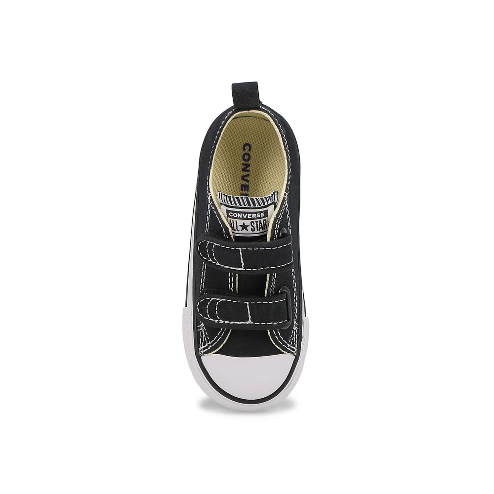 Infants' Chuck Taylor All Star V2 Canvas Sneaker