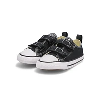 Infants' Chuck Taylor All Star V2 Canvas Sneaker