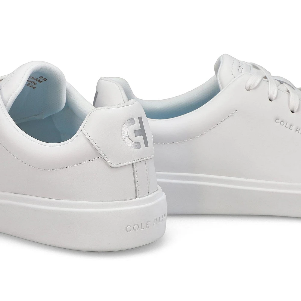 Women's Grand Crosscourt Traveler Casual Sneaker