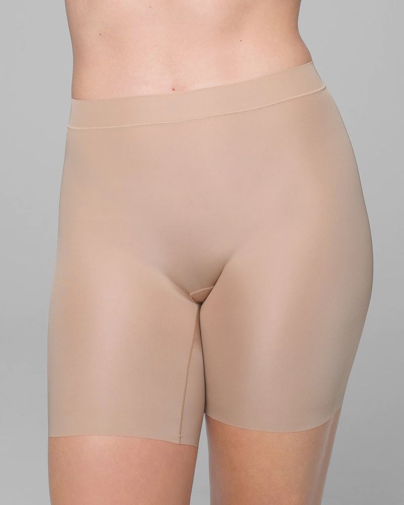 Women's Smoothing Short in Light Nude size Large