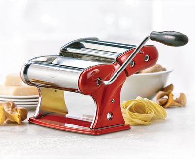 Remy Olivier Scarlet Pasta Machine, Red