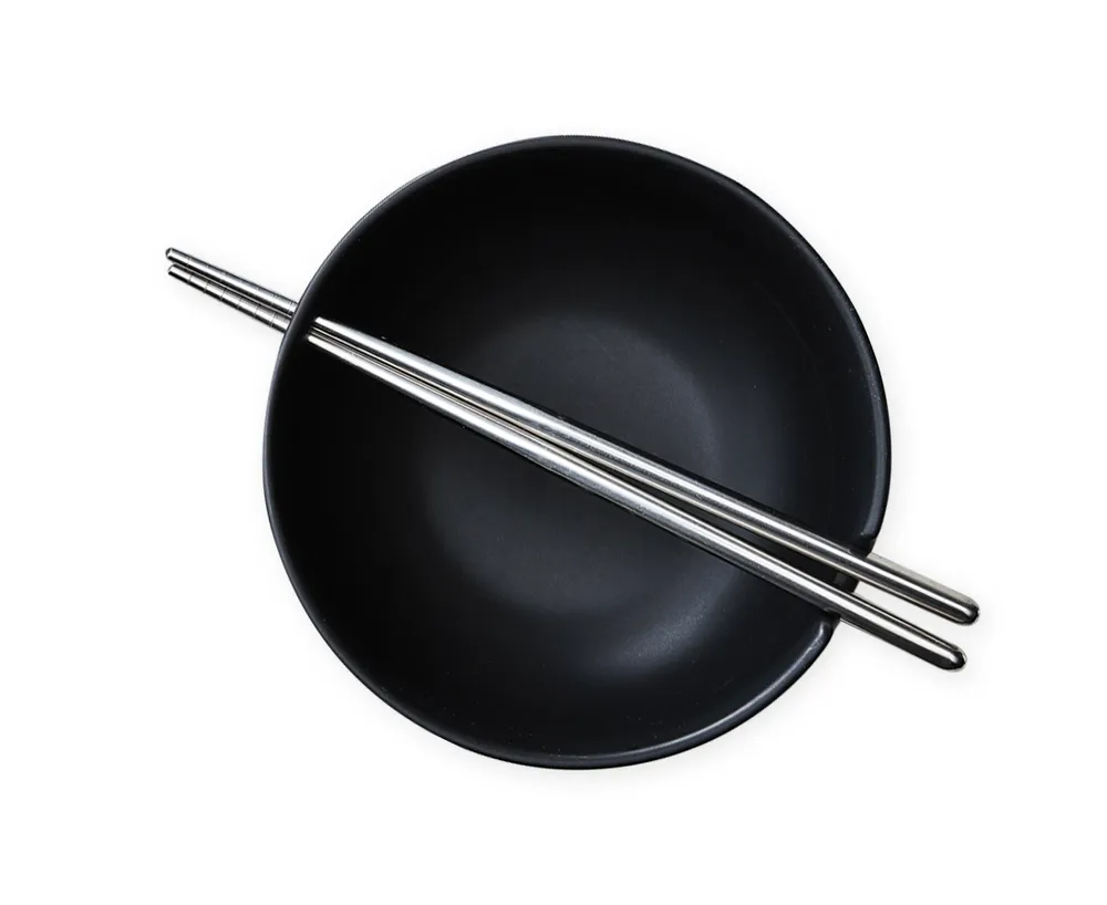 Soba Noodle Bowl with Chopsticks, Matte Black