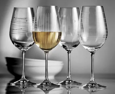 Club White Wine Glasses, Set of 4