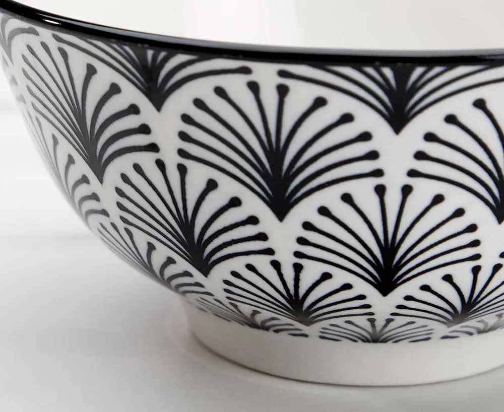 Peacock Bowl, Black and White