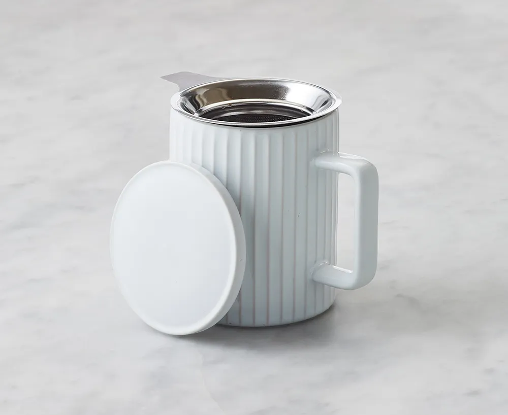 Textured Mug with Infuser and Lid, White