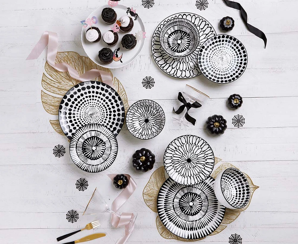 Gallery 18-Pc Dinnerware Set, Black and White