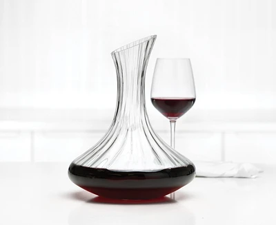 Elegant Wine Decanter, 62 oz